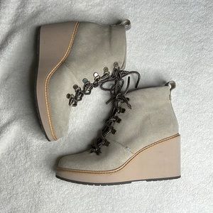 Tom’s Wedge Booties